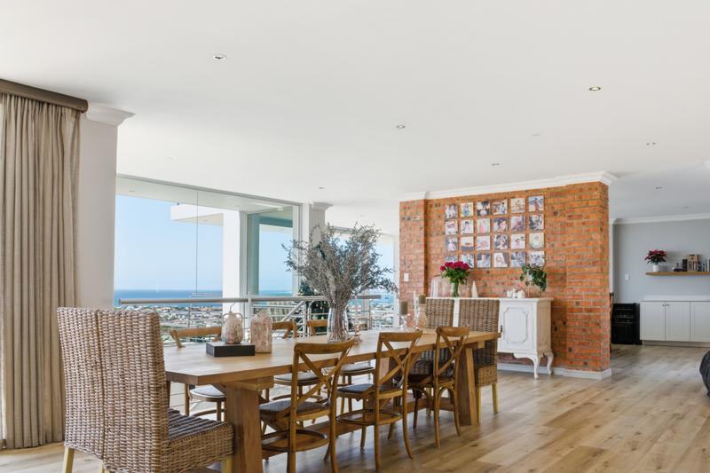 4 Bedroom Property for Sale in Hartenbos Heuwels Western Cape